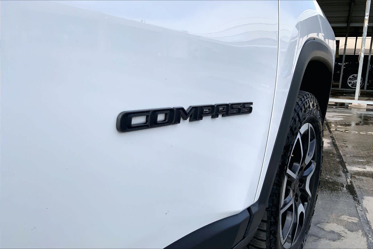 Used 2025 Bright White Clearcoat Jeep Trailhawk image 10