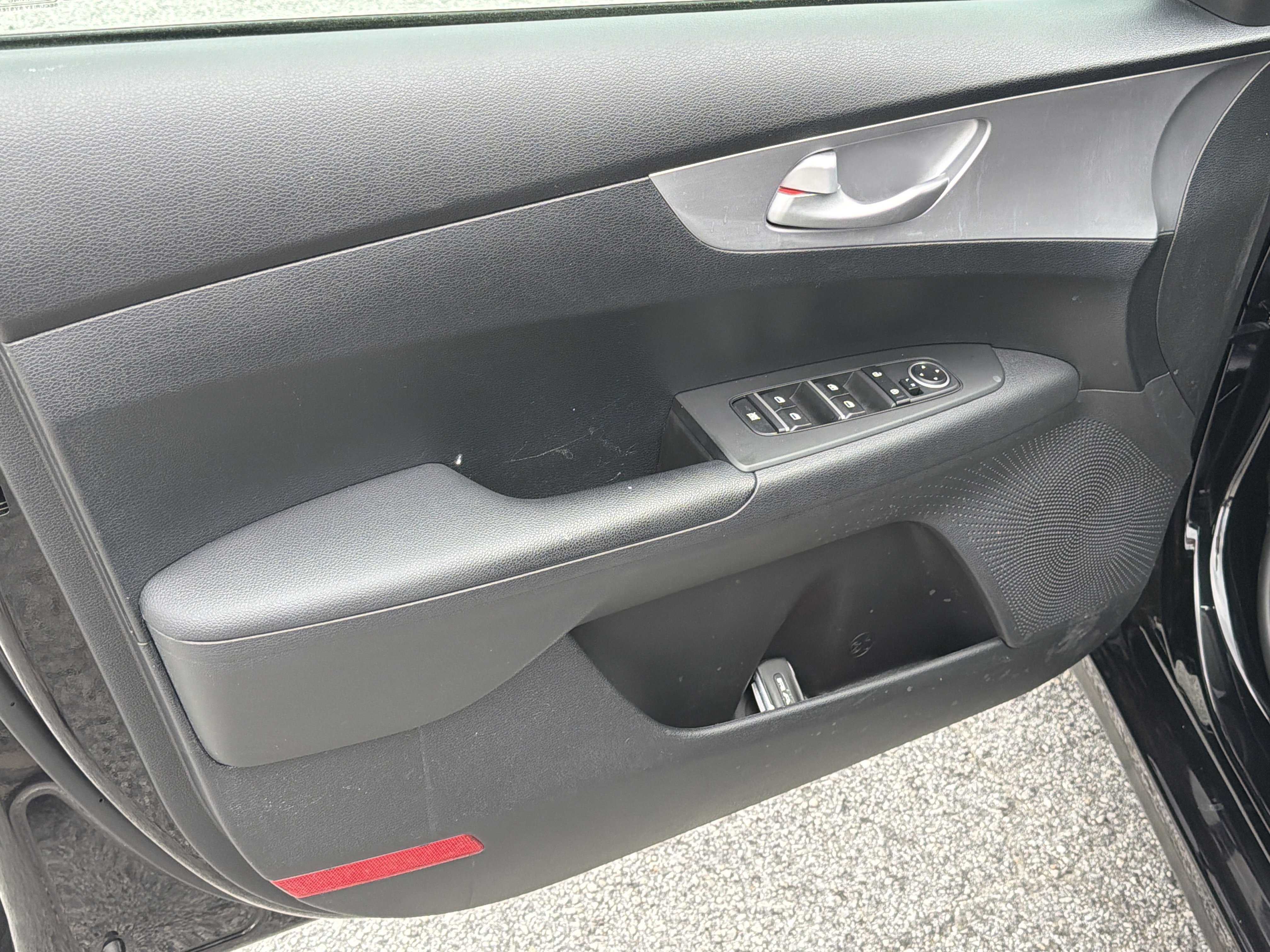 Used 2023 Aurora Black Kia LXS image 10
