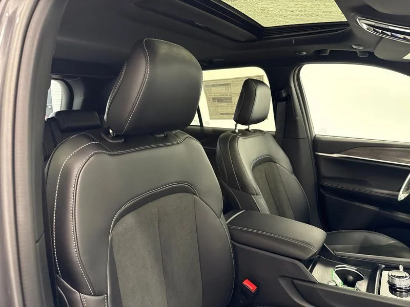 New 2026 Baltic Gray Metallic Clearcoat Jeep Altitude image 14