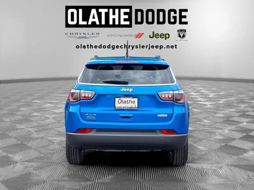 Certified Used 2023 Blue Jeep Latitude image 28