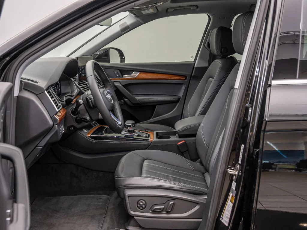 Used 2023 Mythos Black Metallic Audi 45 S line Premium image 24