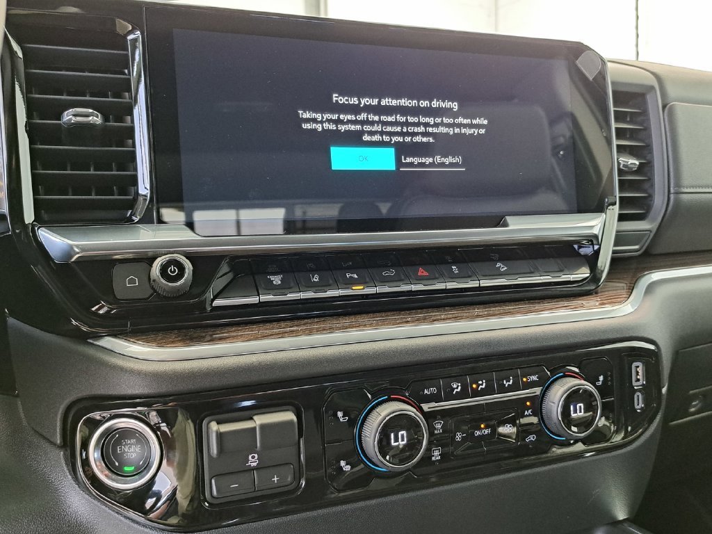 2026 Chevrolet Silverado 2500 HD LT Crew Cab Pickup Slide 9