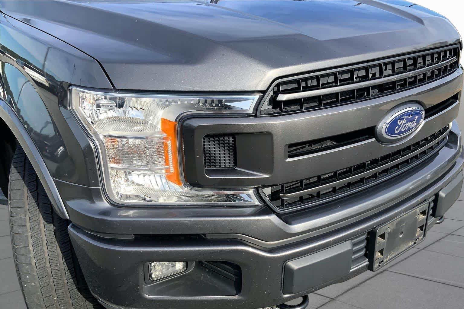 Used 2018 Magnetic Metallic Ford XLT image 28