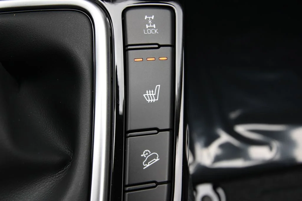New 2026 Pluton Blue / Black Roof Kia S image 27