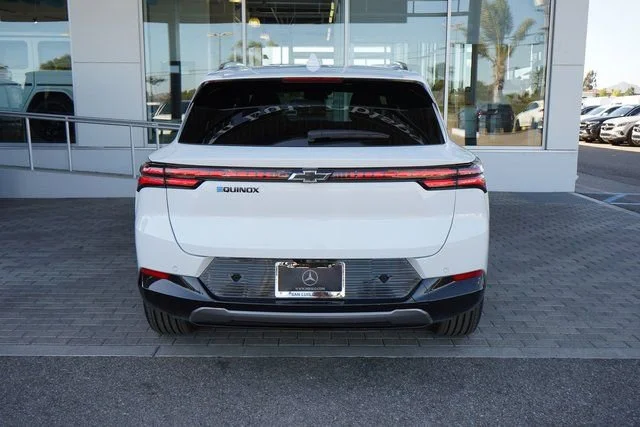 2025 Chevrolet Equinox EV LT - Photo 7