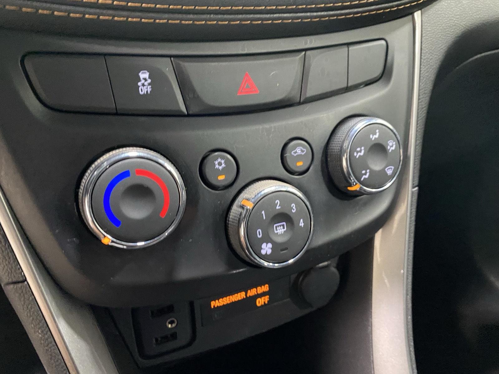 Used 2019 Summit White Chevrolet LT image 25