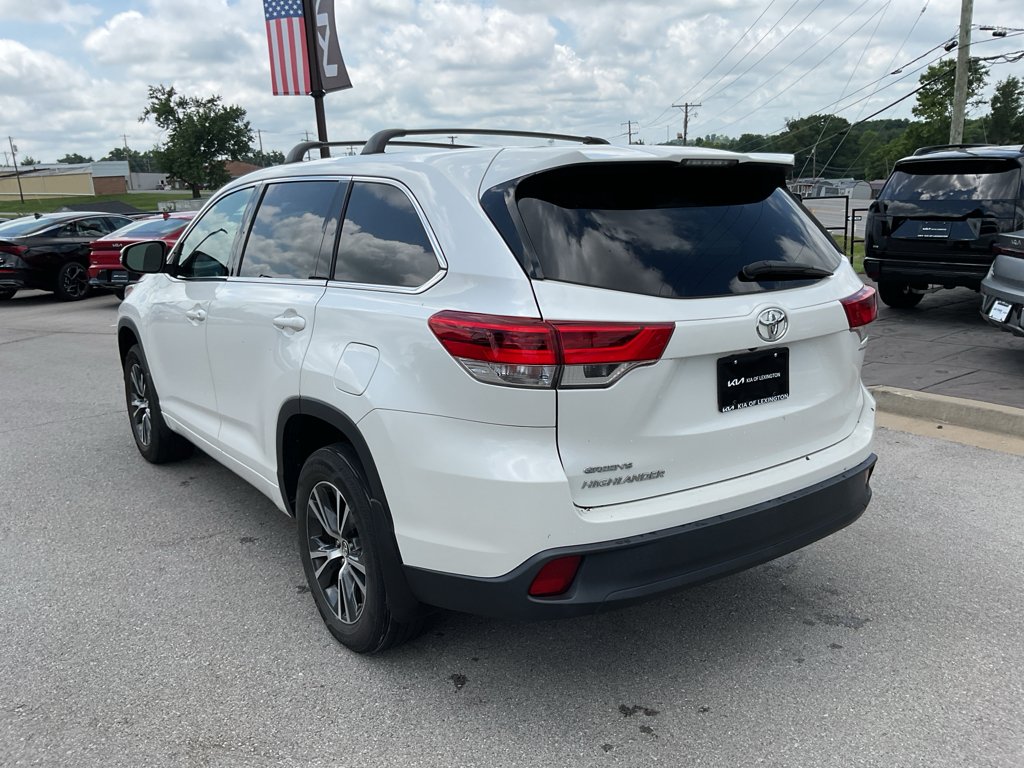 Used 2018 Blizzard Pearl Toyota LE image 7