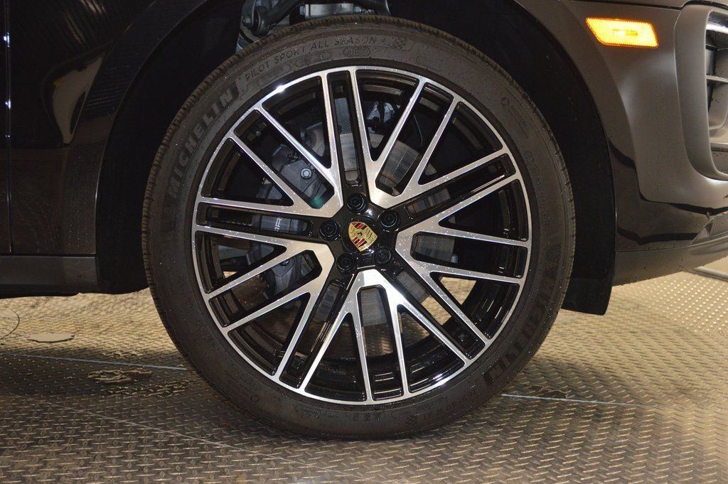 Used 2025 Black Porsche  image 16
