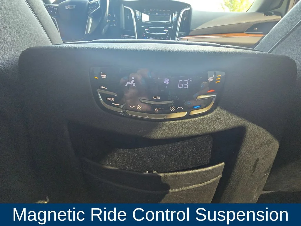 Used 2019 BLACK RAVEN Cadillac Luxury image 18