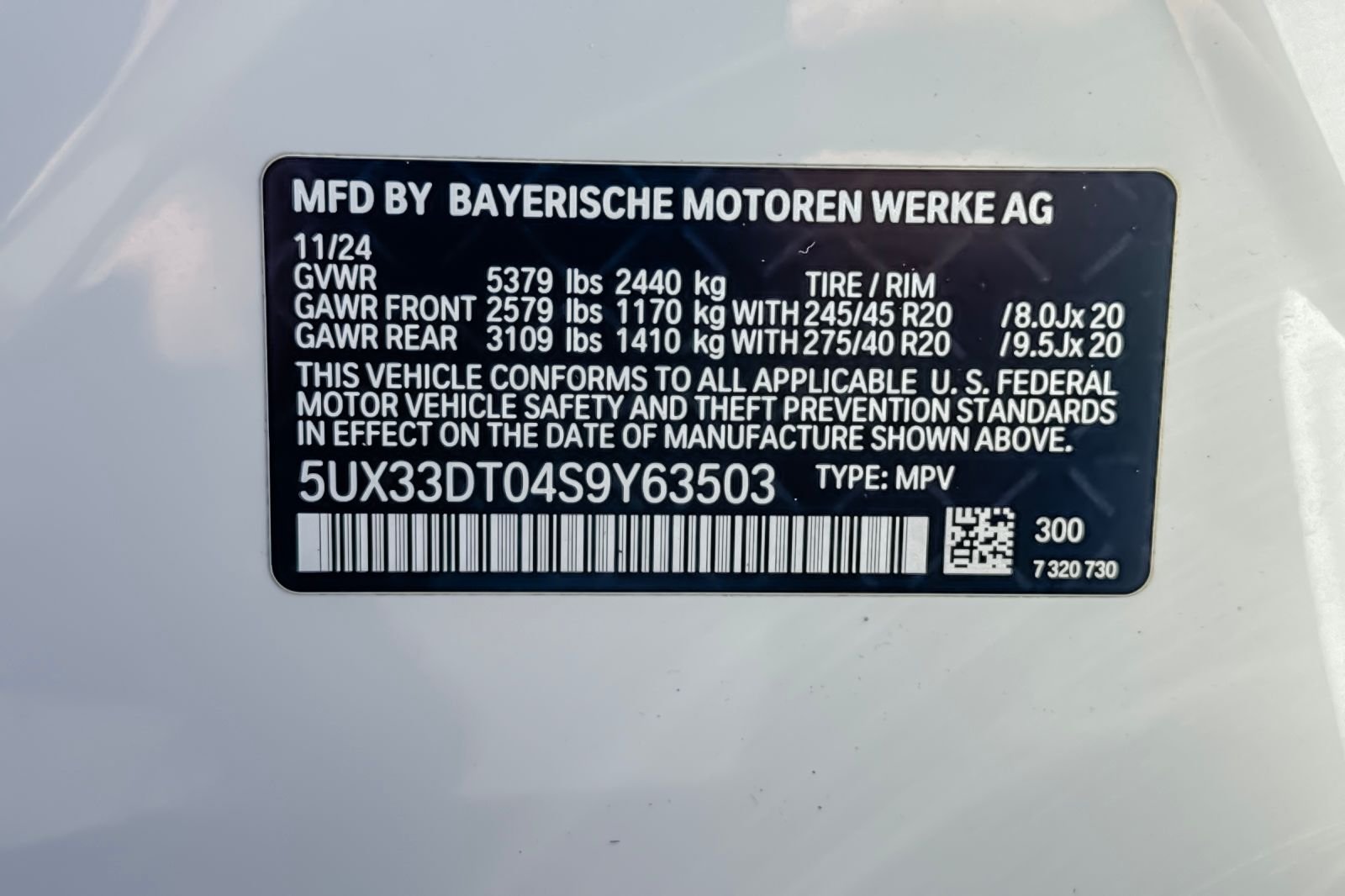 Used 2025 White BMW xDrive30i image 42