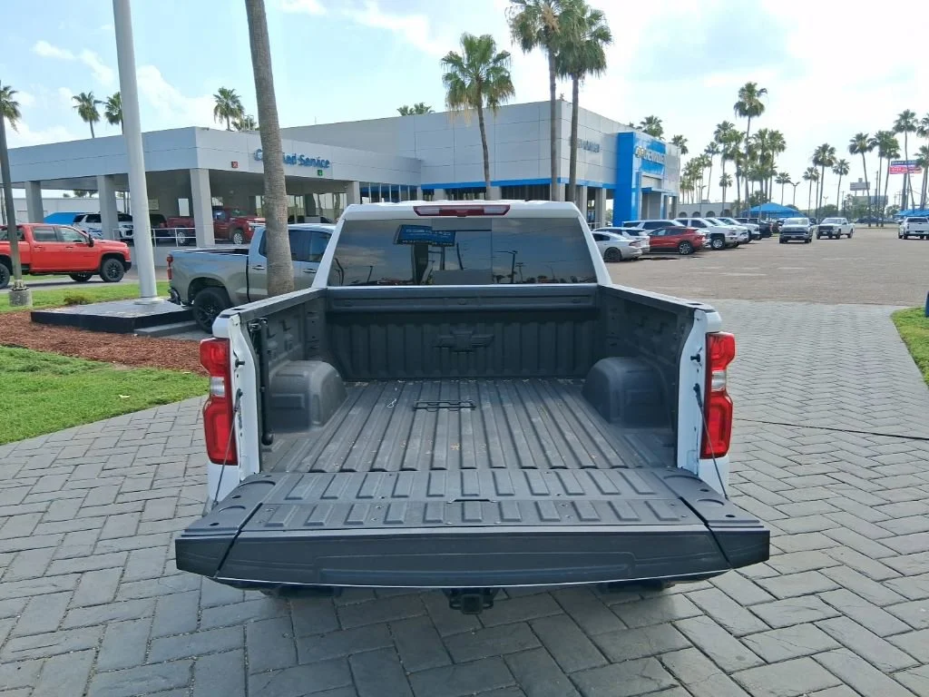 Used 2025 Summit White Chevrolet LT Trail Boss image 7