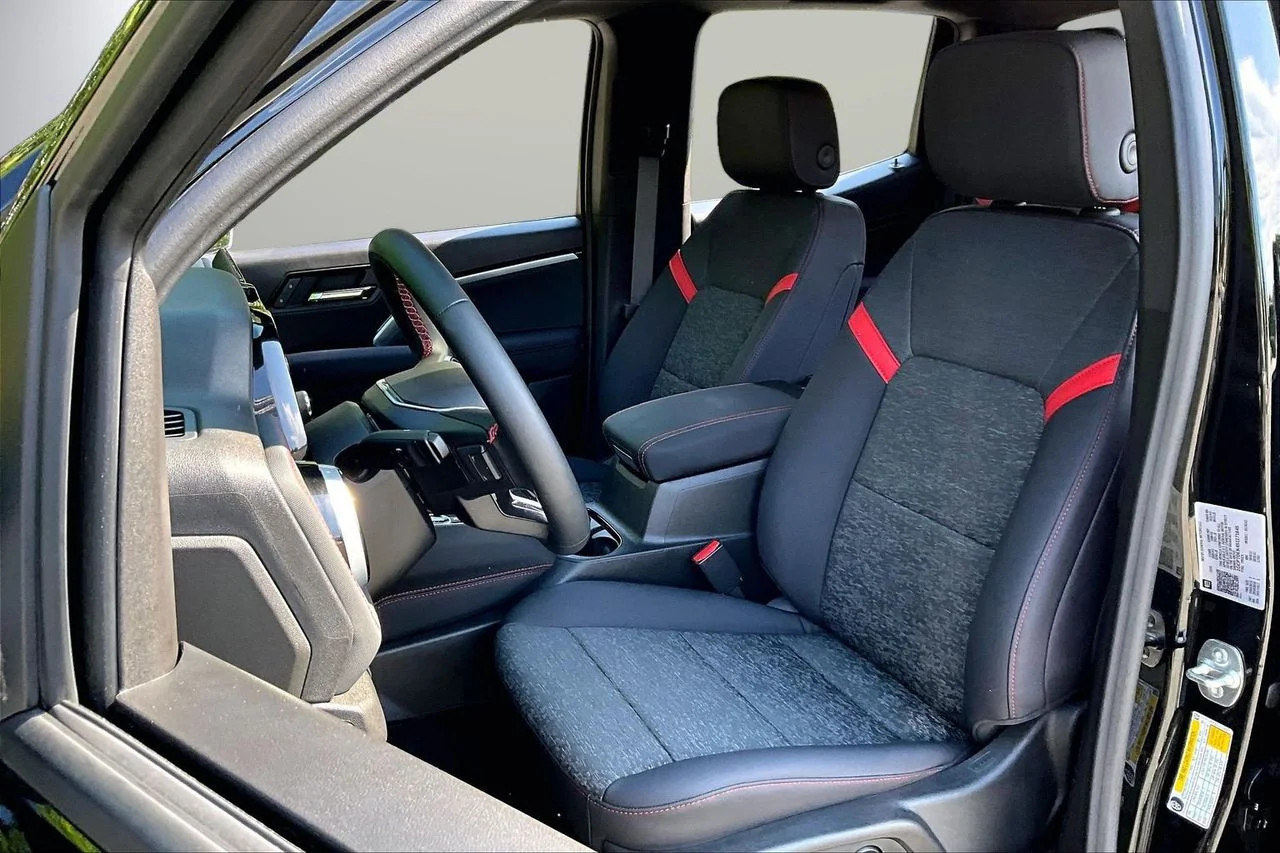 Certified Used 2025 Black Chevrolet Z71 image 22