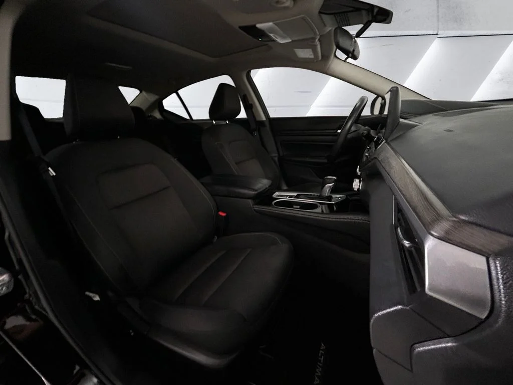 Used 2024 Black Nissan 2.5 SV image 14