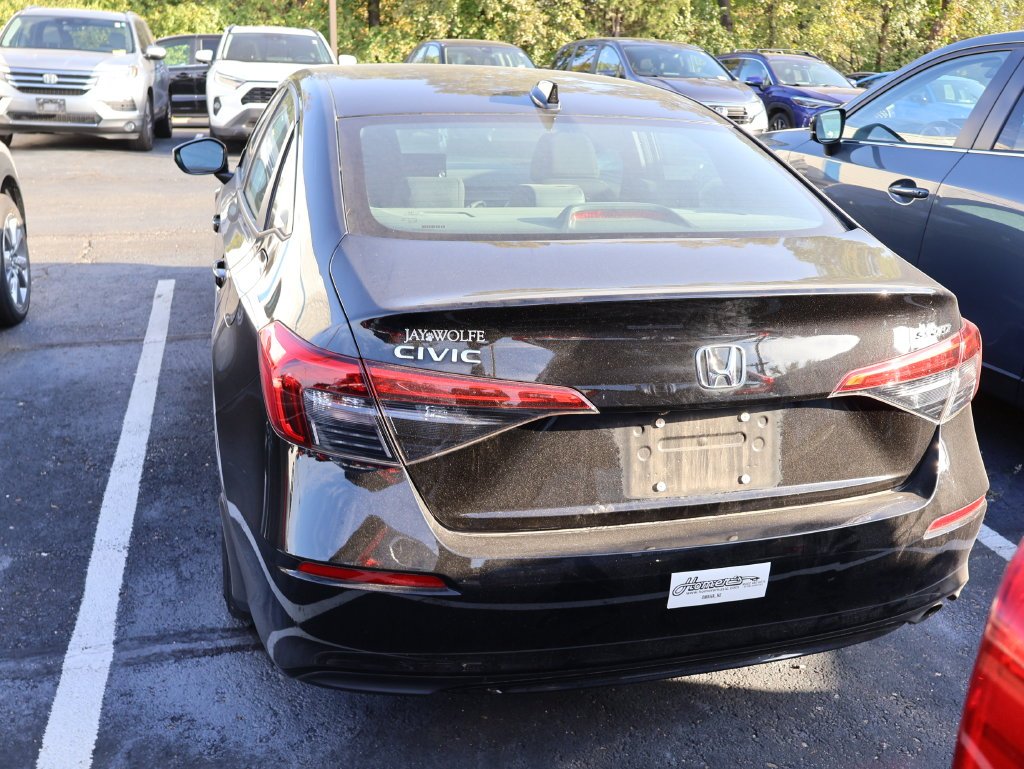 Used 2023  Honda Sport image 6
