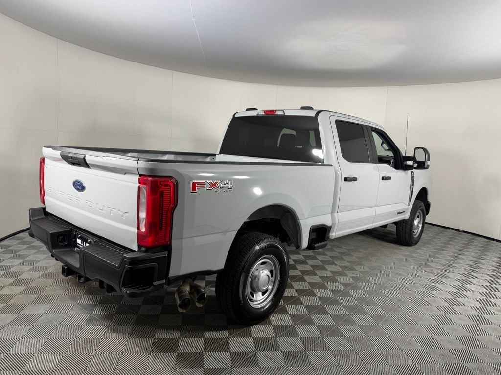Used 2025 White Ford XL image 7
