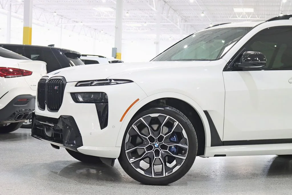 2025 BMW X7 M60i