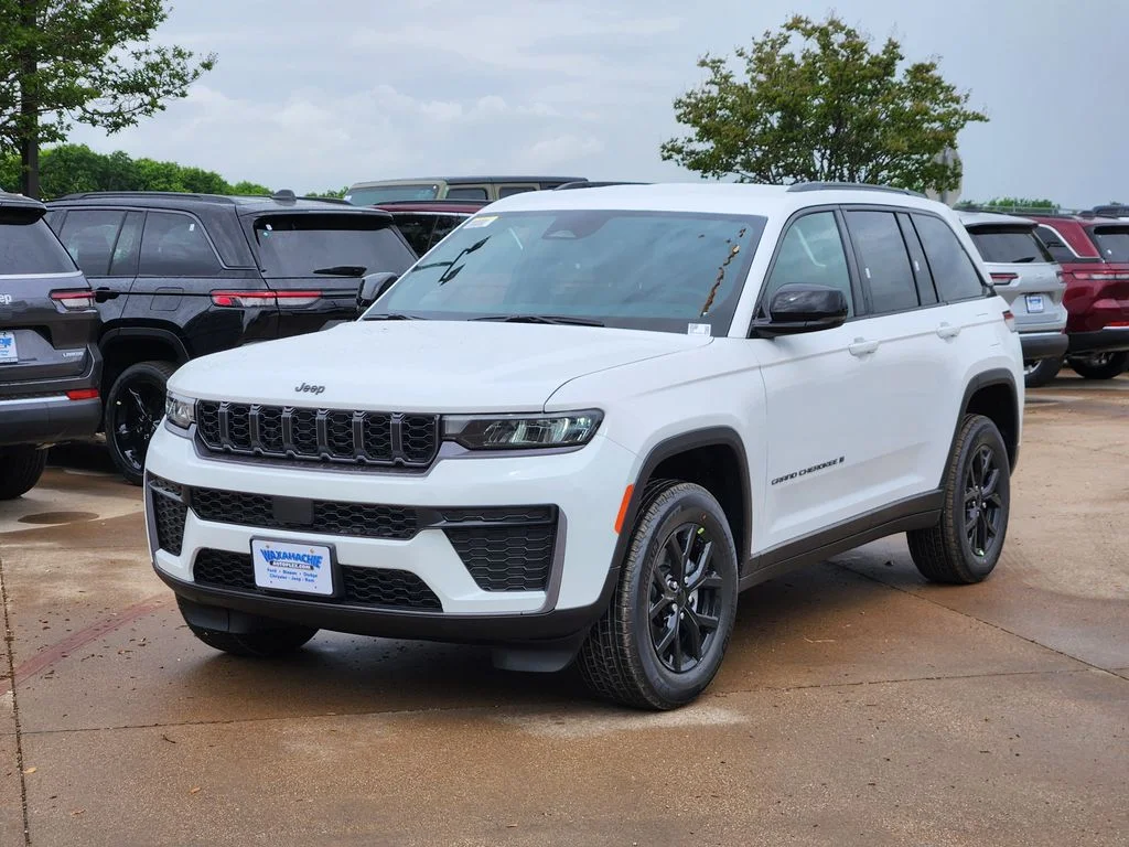 New 2026 Bright White Clear-Coat Exterior Paint Jeep Altitude image 2