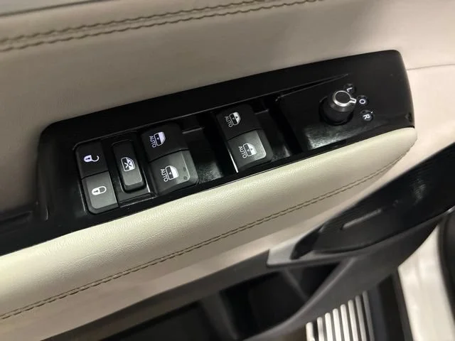 Used 2022 White Jeep Series III 4x4 image 12