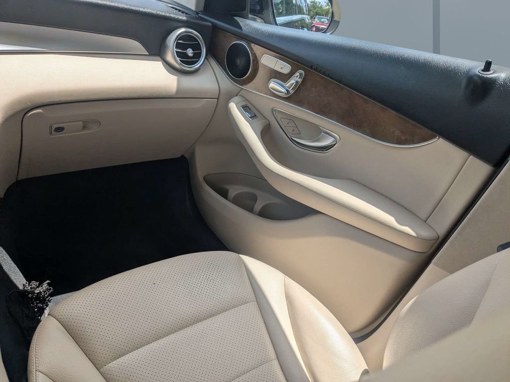 Used 2016 Blue Mercedes-Benz GLC 300 image 17