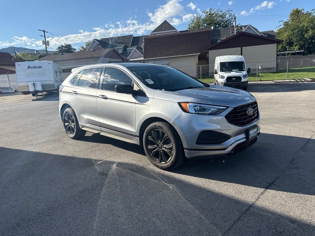 Certified Used 2022 Silver Metallic Ford SE image 1