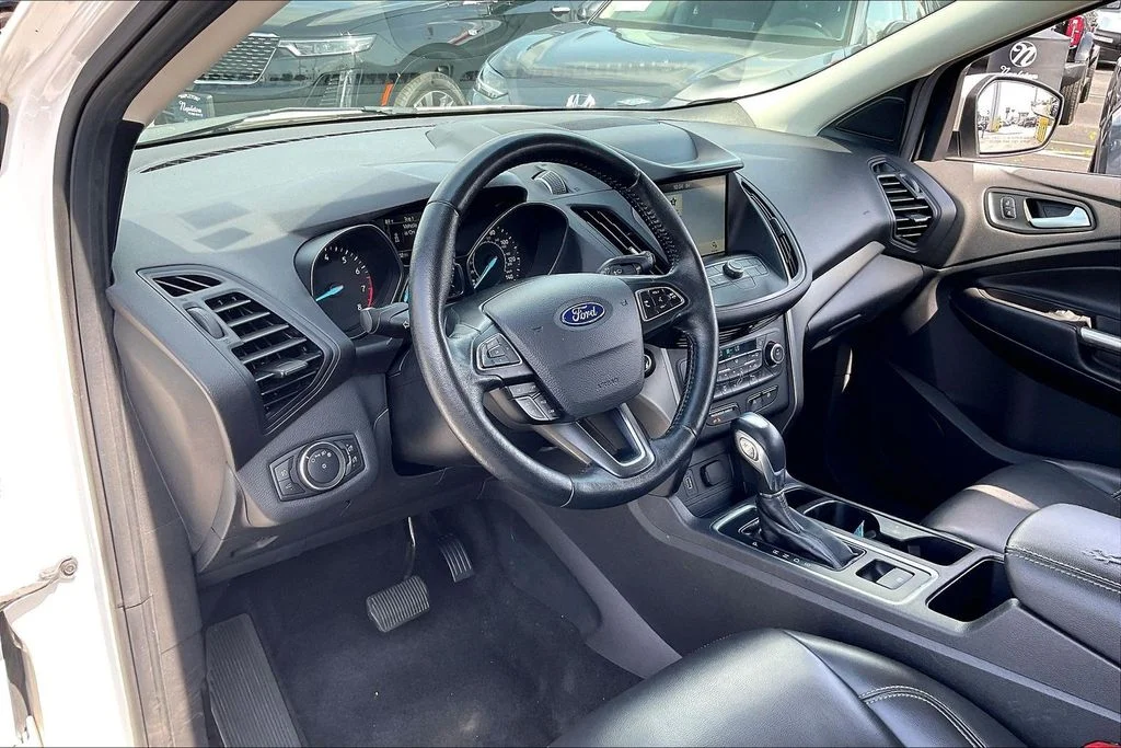 Certified Used 2019 White Platinum Clearcoat Metallic Ford SEL image 13