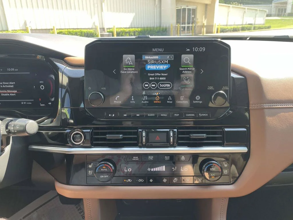 Used 2024 Gray Nissan Platinum image 22
