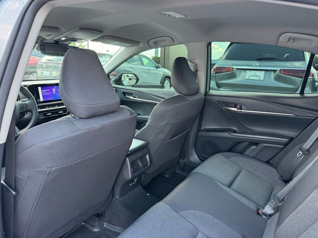 2025 Toyota Camry LE - Photo 19