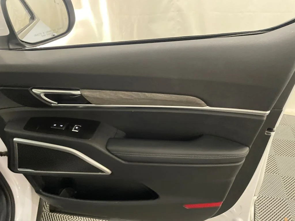 Used 2022 Glacial White Pearl Kia EX image 26