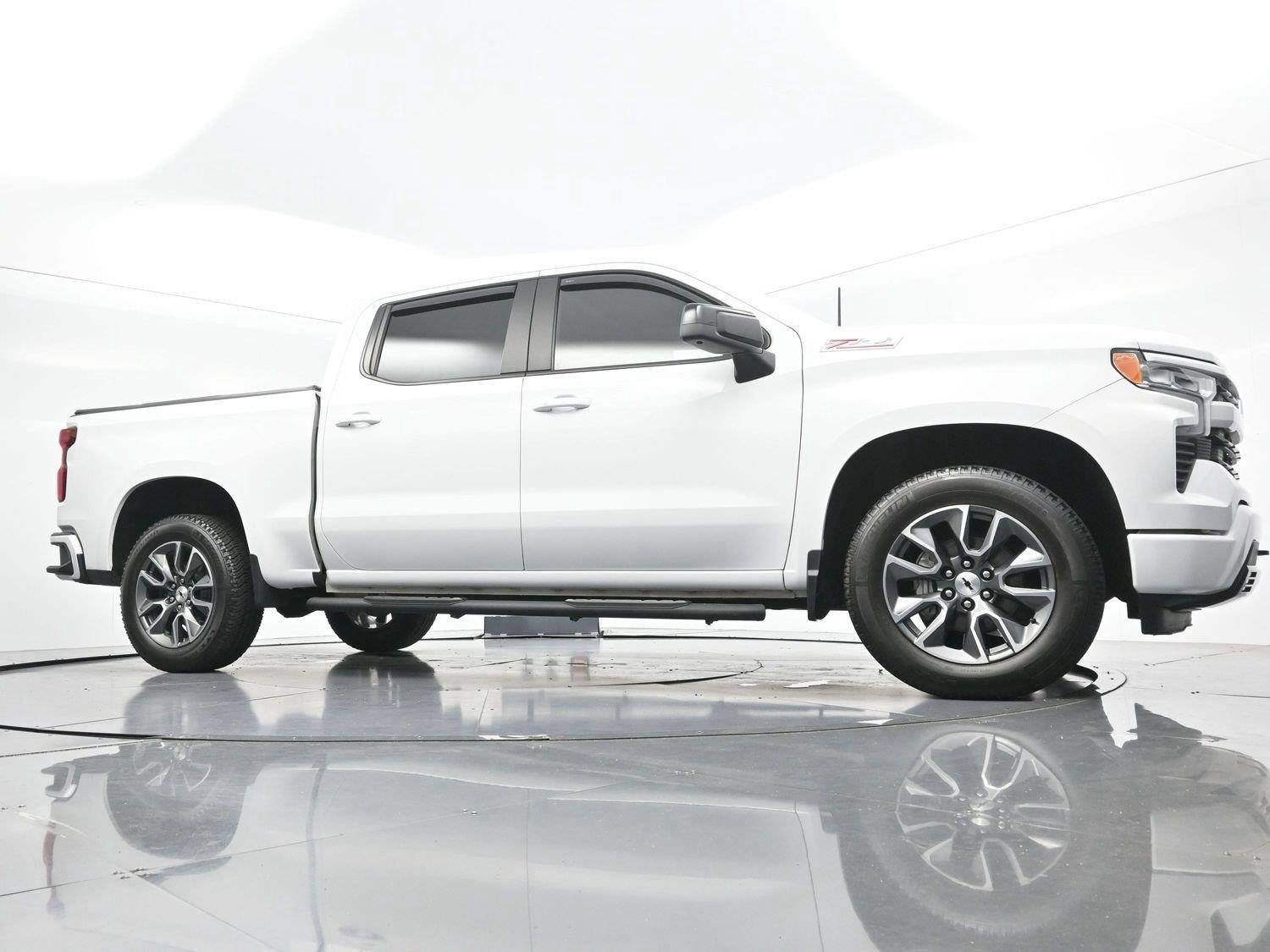 Used 2023 SUMMIT WHITE Chevrolet RST image 46
