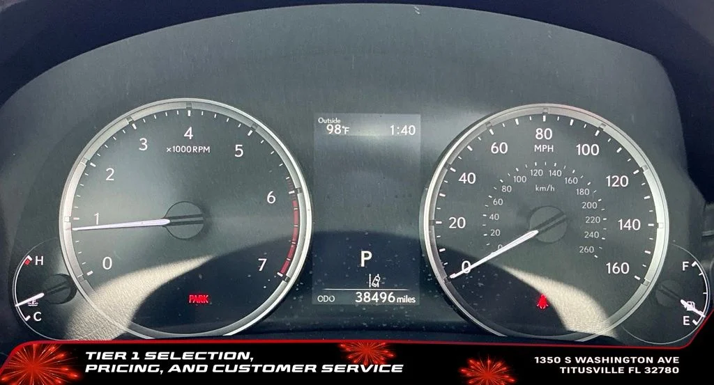 Used 2023 White Lexus 300 image 20
