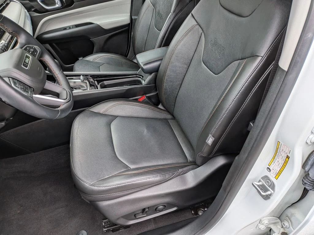 Used 2022 White Jeep Limited image 20