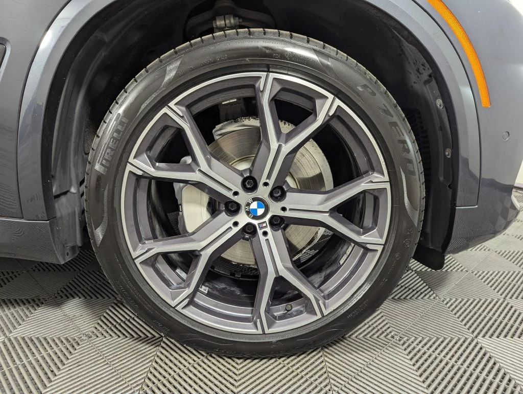 Certified Used 2019 Gray BMW xDrive40i image 31