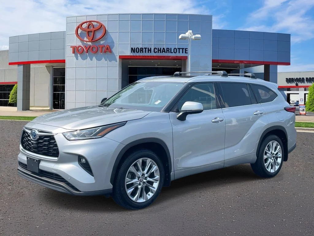 Used 2023 Silver Toyota Limited image 5