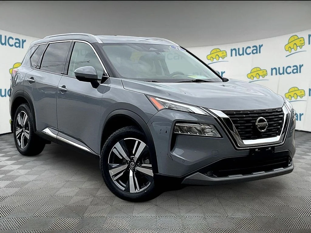 Used 2021 Gray Nissan SL image 1