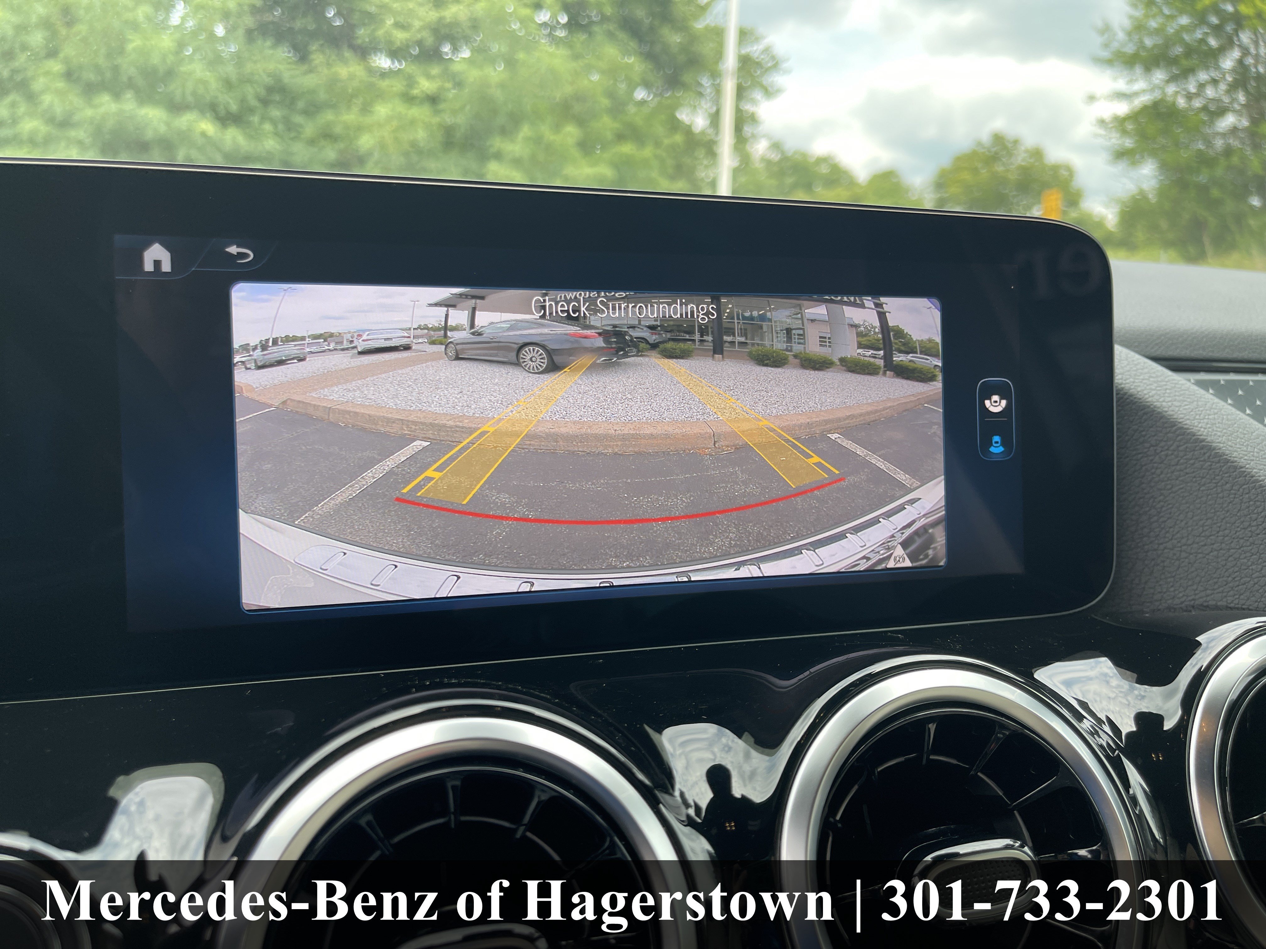 Certified Used 2025 Polar White Mercedes-Benz GLA 250 4MATIC® SUV image 13