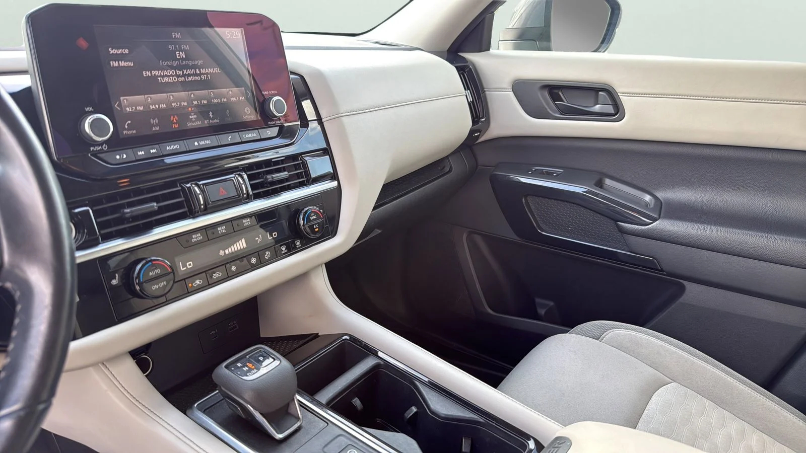 Used 2024 Gray Nissan SV image 19