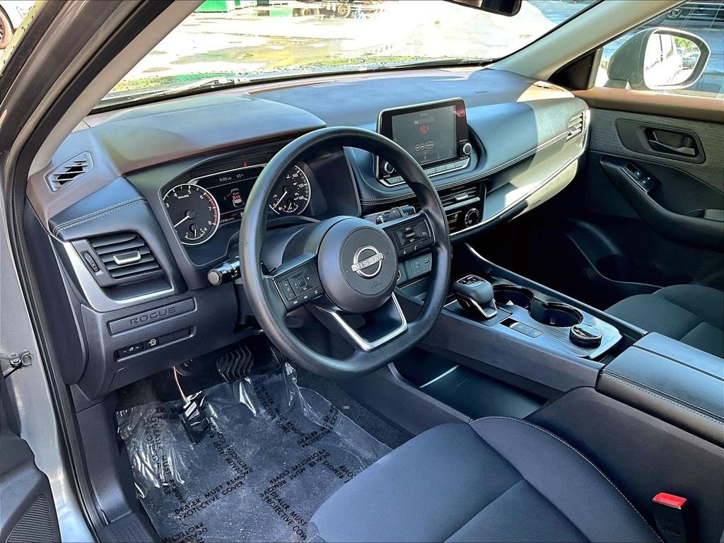 Used 2023 Gun Metallic Nissan S image 8