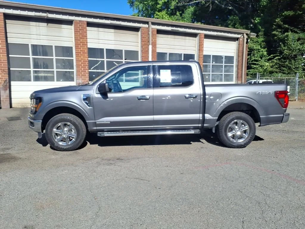 Used 2025 Gray Ford XLT image 32