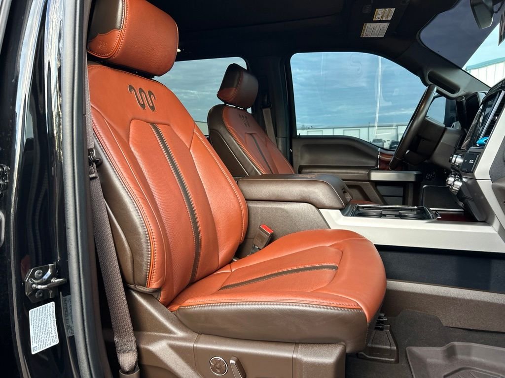 Used 2022 Black Metallic Ford King Ranch image 47