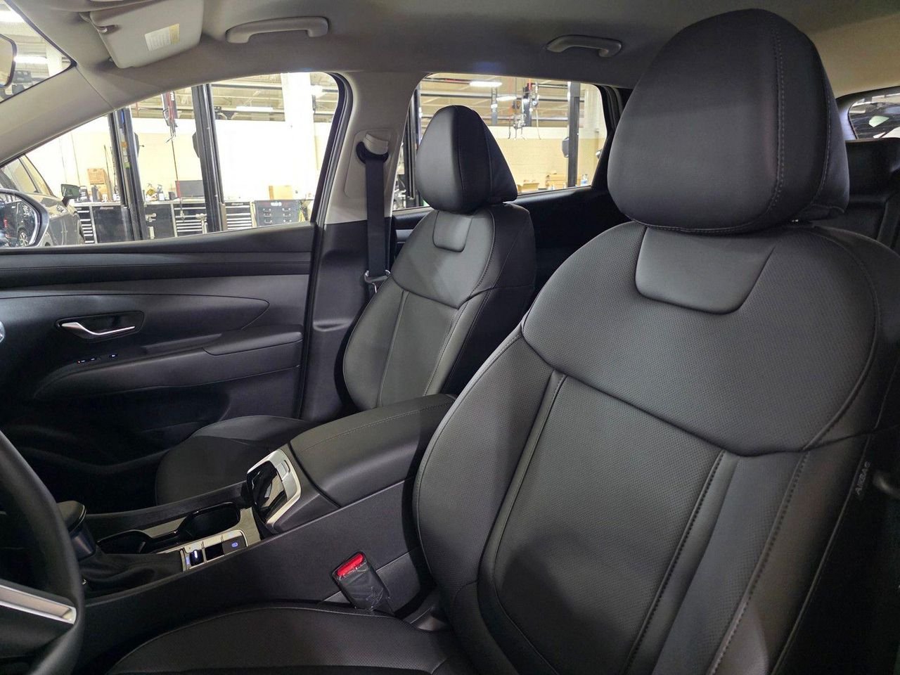 New 2026 Shimmering Silver Hyundai SEL Plus FWD image 22