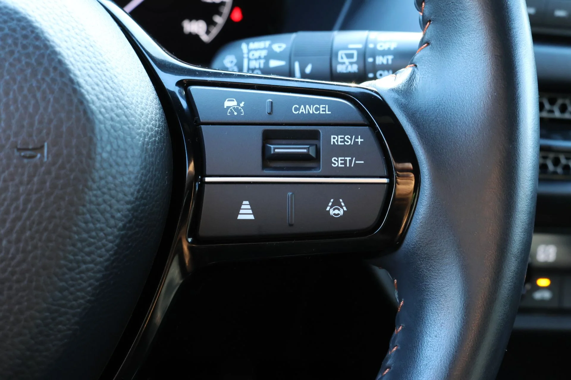 Used 2024  Honda Sport image 10