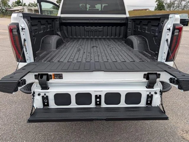 New 2026 Summit White GMC AT4 image 23