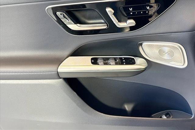 New 2026 Graphite Grey Metallic Mercedes-Benz GLC 300 image 46