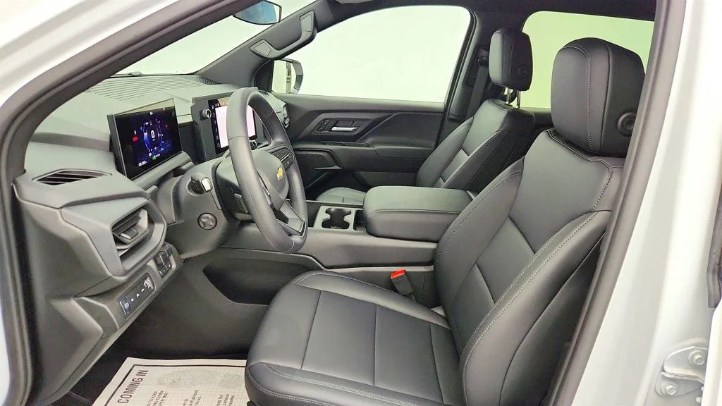 Used 2024 Summit White Chevrolet e4WD Crew Cab Work Truck w/ 1FL Fleet Pkg & Spray-On Bedliner image 20