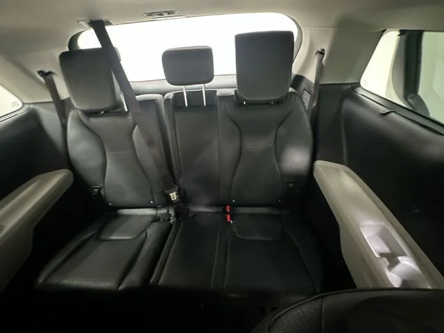 Used 2024 White Kia SX Prestige image 27