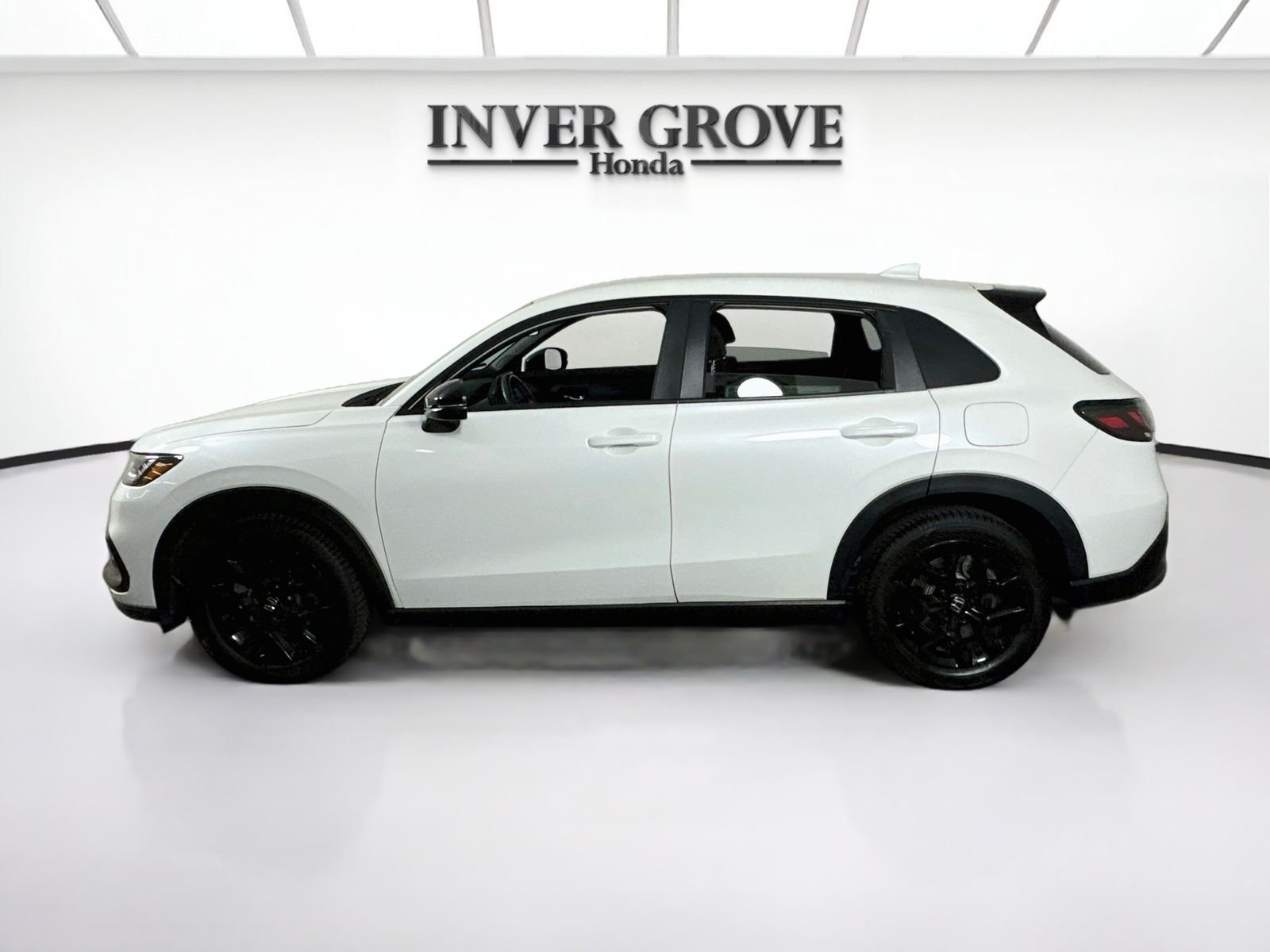 Used 2024 Platinum White Pearl Honda Sport image 8