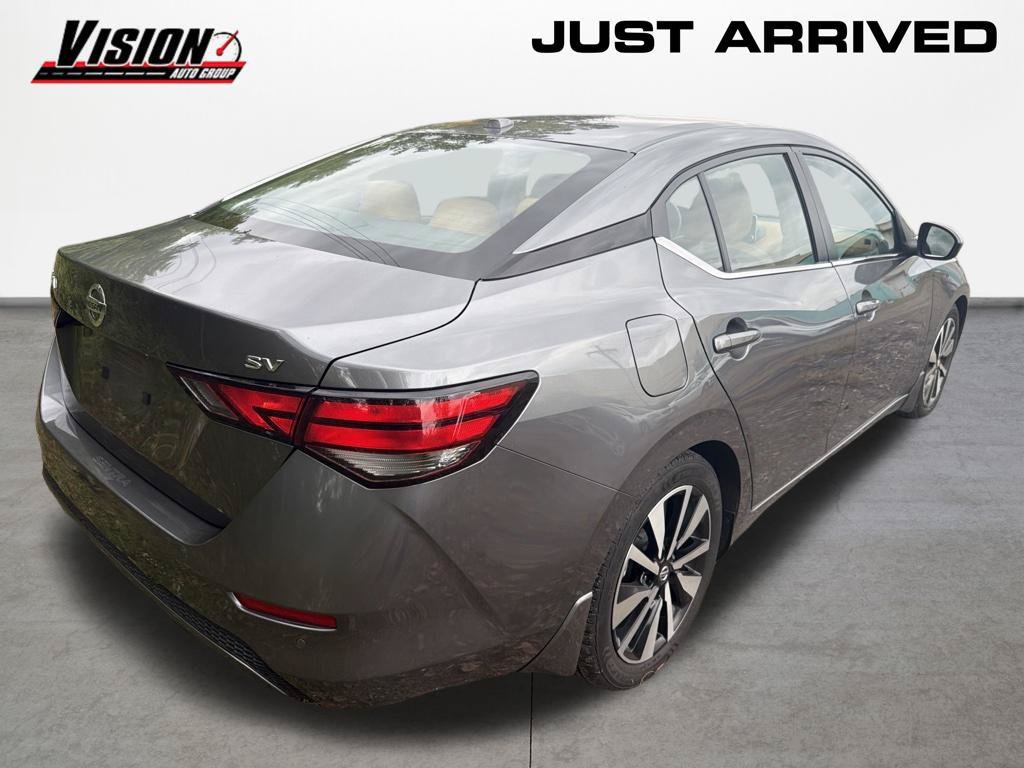 Used 2021 Gray Nissan SV image 4