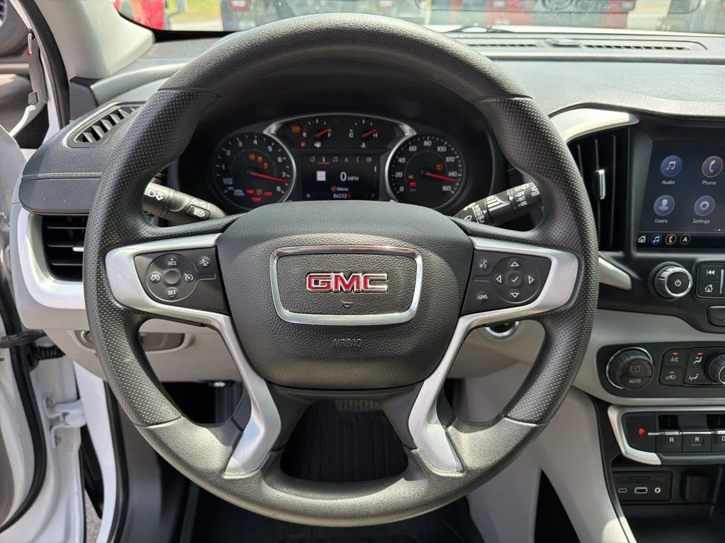 Used 2022 White GMC SLE image 49