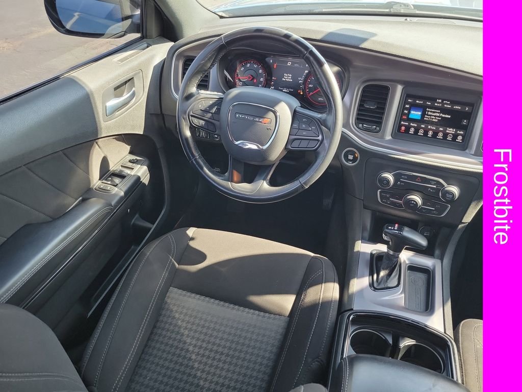 Used 2021  Dodge SXT image 12
