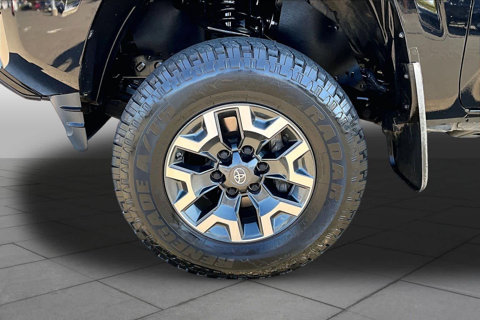 Used 2018 Midnight Black Metallic Toyota SR image 10